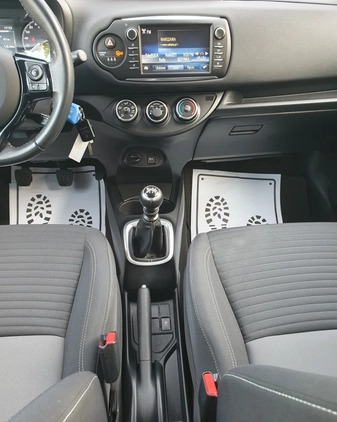 Toyota Yaris cena 49900 przebieg: 82103, rok produkcji 2017 z Warszawa małe 529